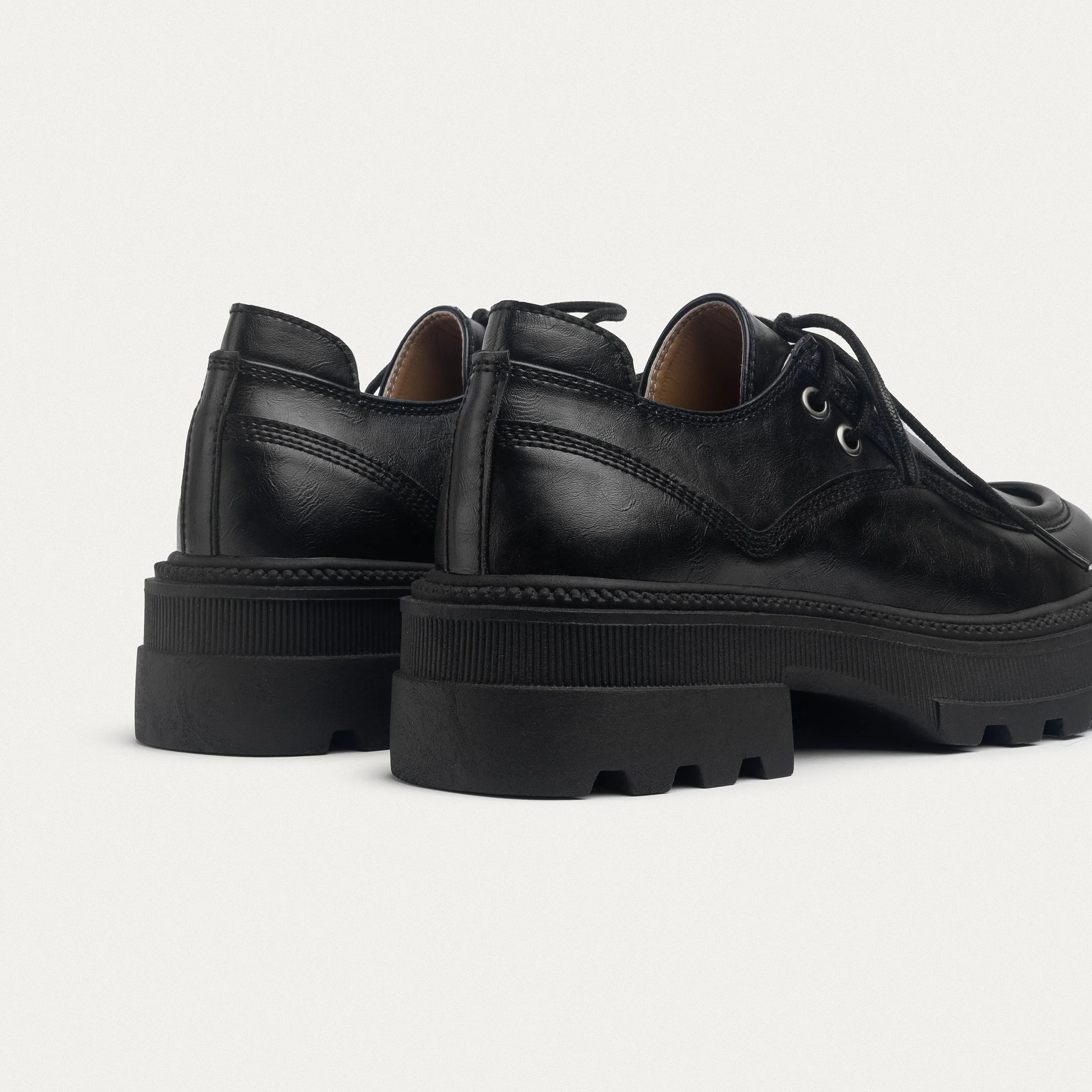 Achilles | Women Black Chunky Oxford Loafer with laces