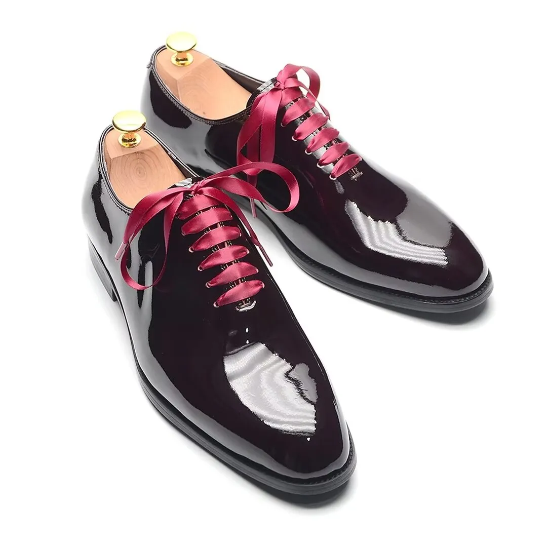 Diamoré Timeless Lace-Up Treasures