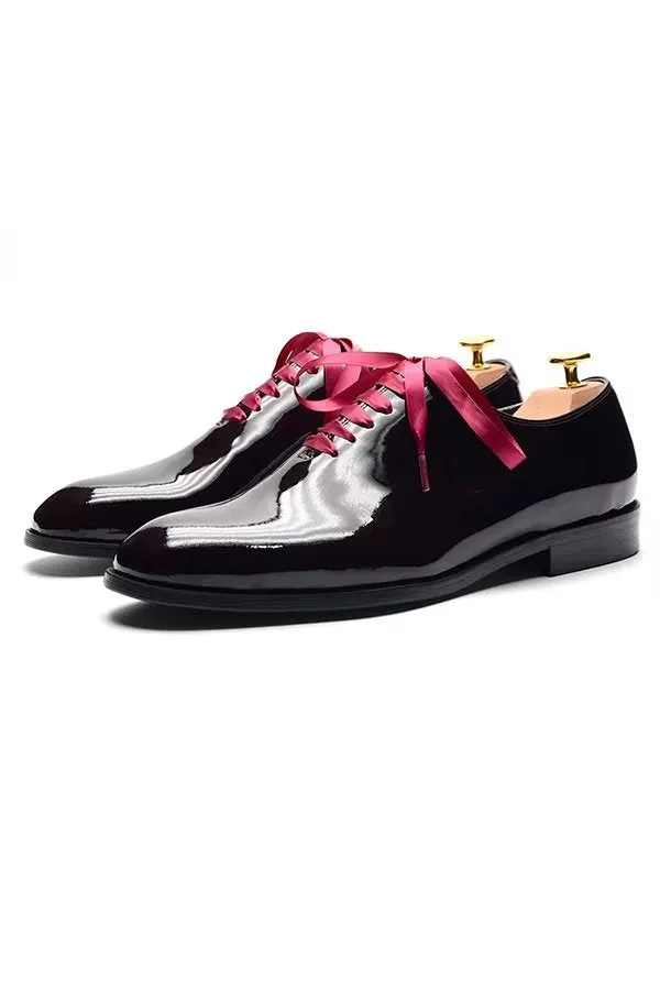 Diamoré Timeless Lace-Up Treasures