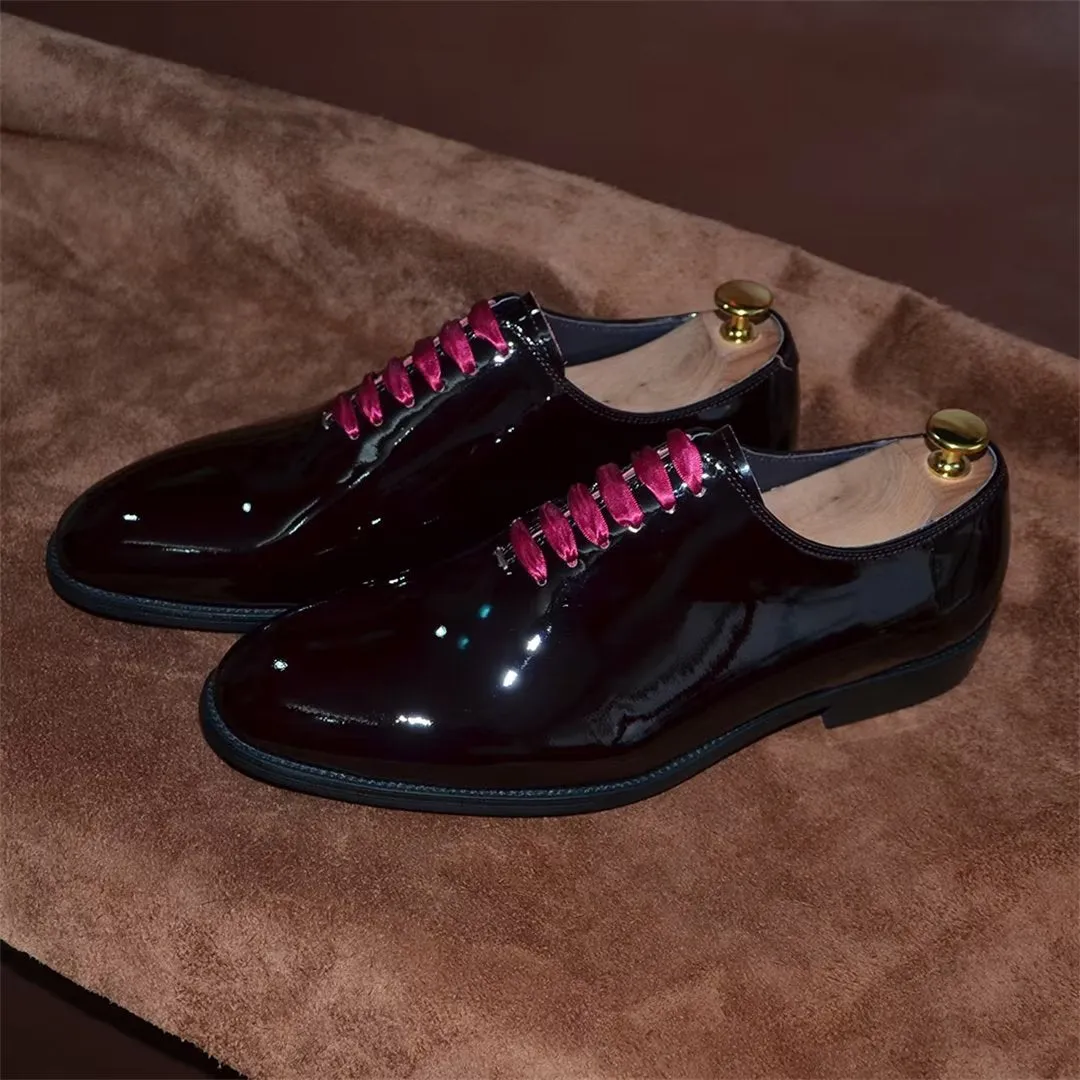 Diamoré Timeless Lace-Up Treasures